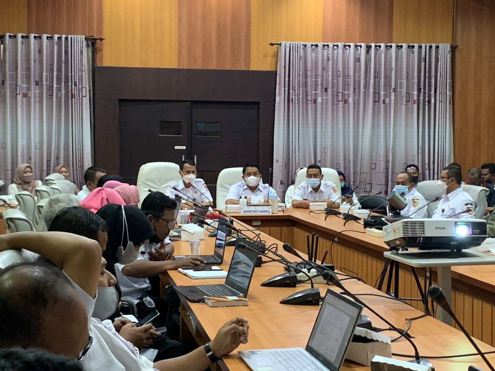 rapat-pembahasan-verifikasi-usulan-musrenbang-kabupaten-jember-2023-oleh-kecamatan